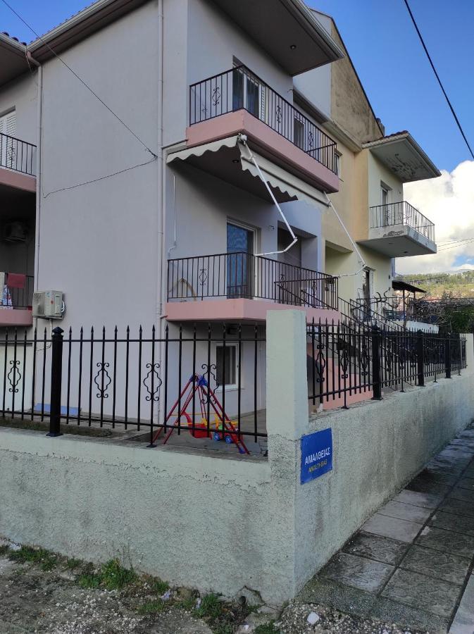 Amaltheia Studio Apartment อิโออันนินา ภายนอก รูปภาพ